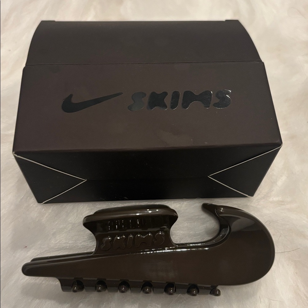SKIMS Dark Brown Hair Clip